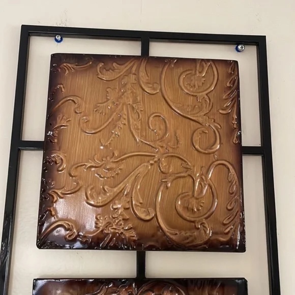 3 Tier Metal Contemporary Wall Decor - Picture 4 of 4